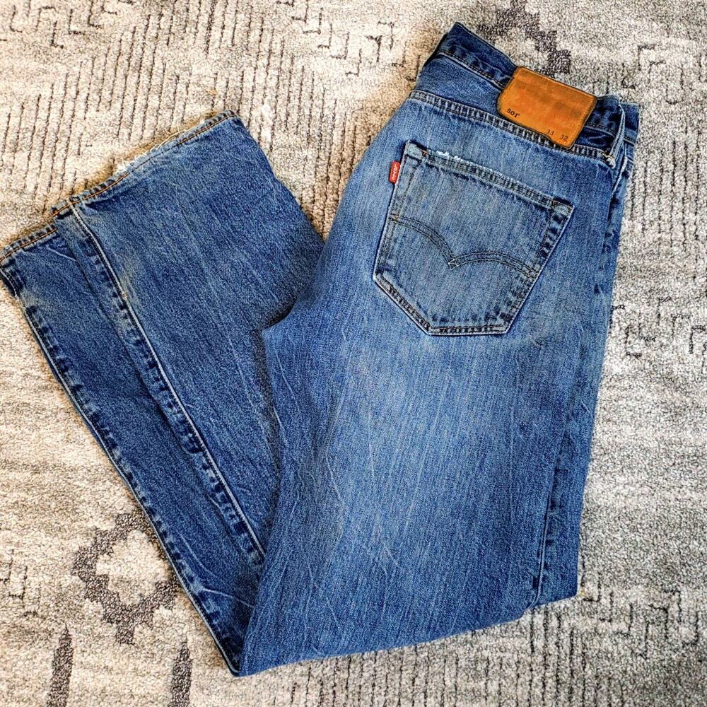 Levi’s 501 Button Fly Jeans — Size 33